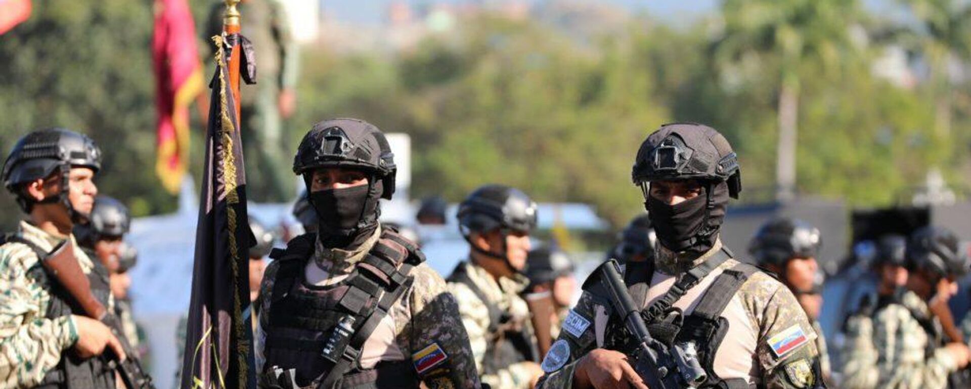 Elementos de la Fuerza Armada Nacional Bolivariana - Sputnik Mundo, 1920, 01.09.2025