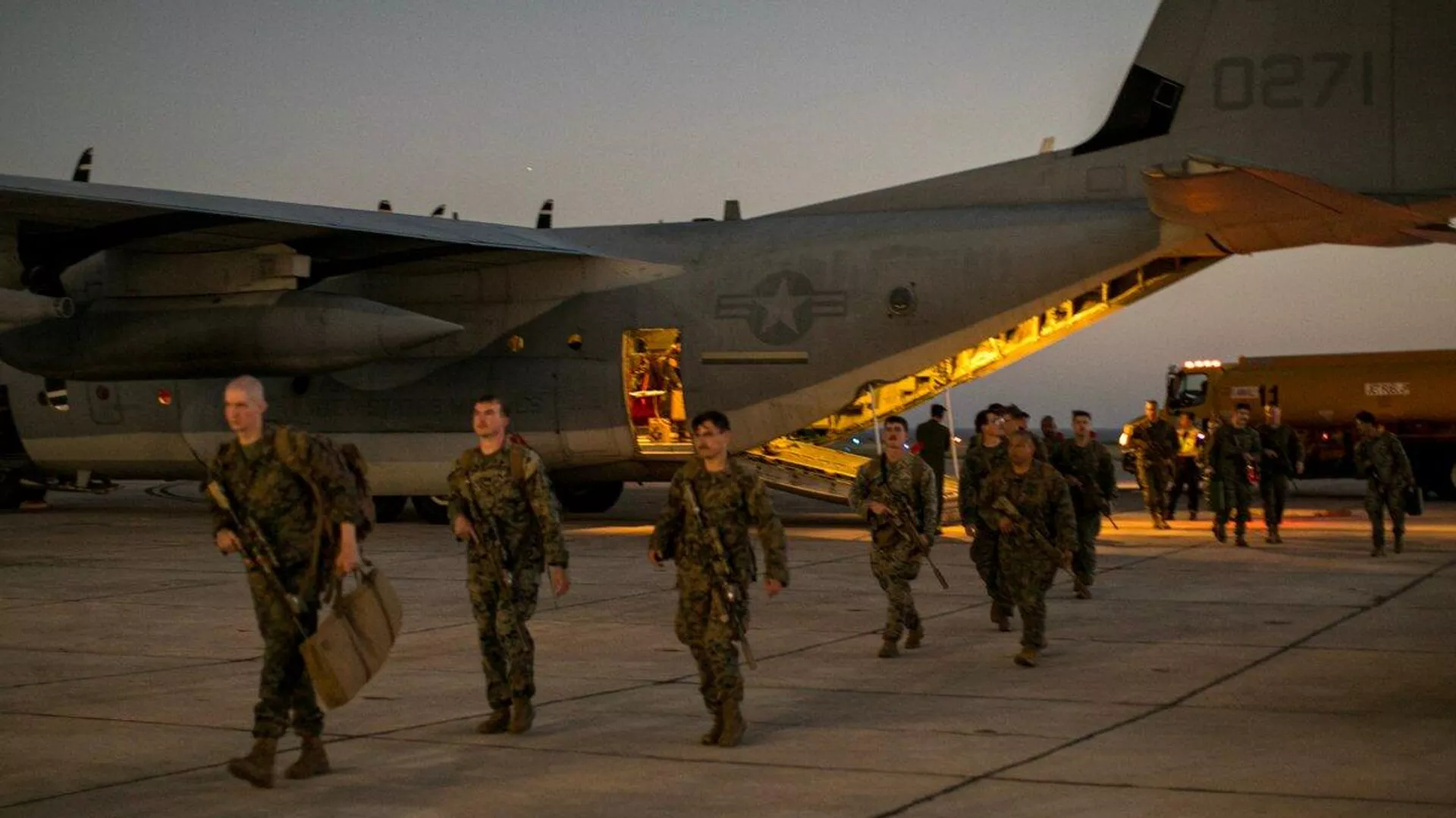 Elementos del Ejército arribaron a Guantánamo donde serán encarcelados migrantes en situación irregular detenidos en EEUU. Elementos del Ejército arribaron a Guantánamo donde serán encarcelados migrantes en situación irregular detenidos en EEUU. - Sputnik Mundo, 1920, 04.02.2025
