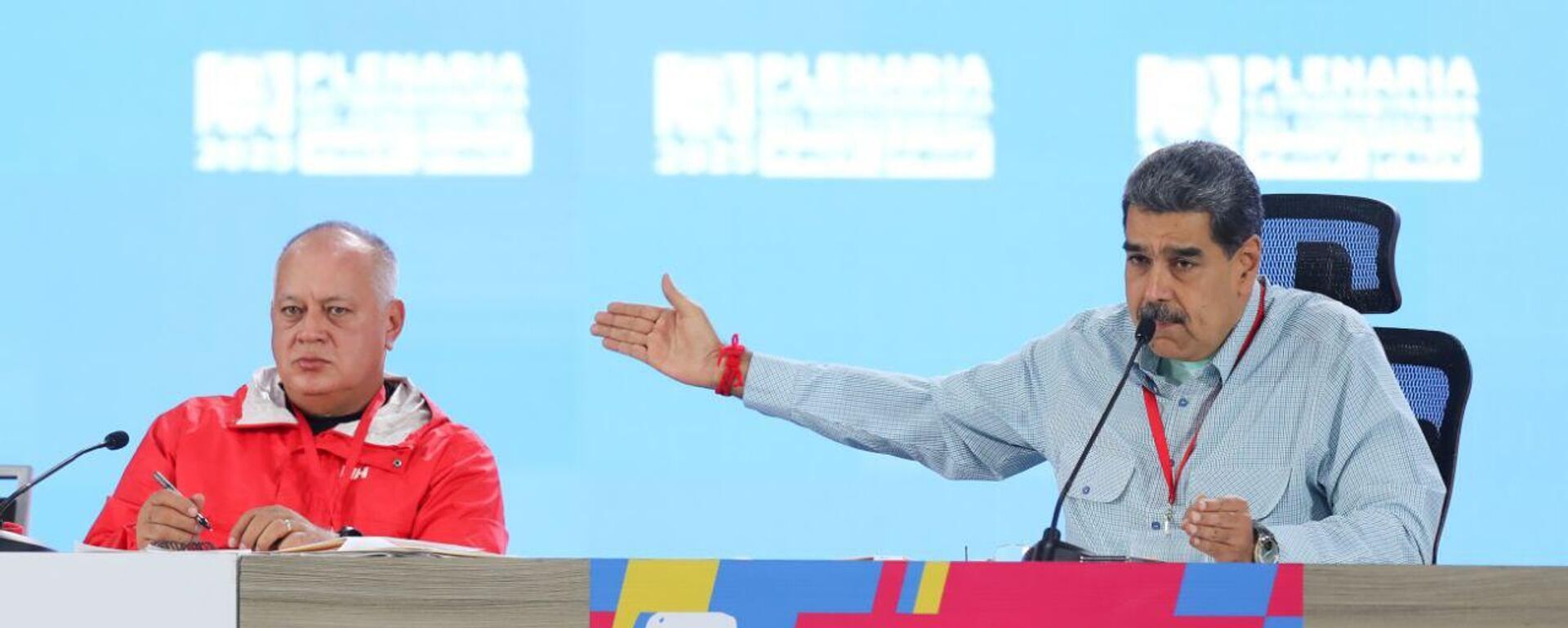 Nicolás Maduro, presidente de Venezuela, junto con Diosdado Cabello - Sputnik Mundo, 1920, 07.02.2025