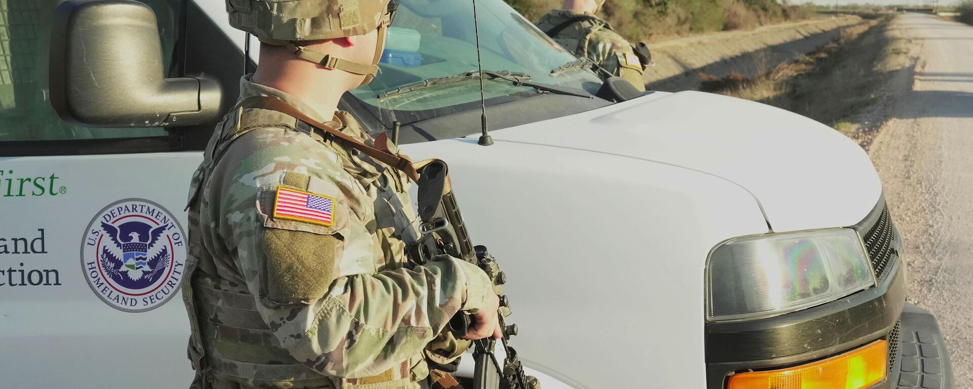 Soldados estadounidenses en la frontera de EEUU con México - Sputnik Mundo, 1920, 08.02.2025