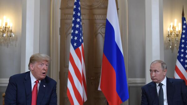 Los presidentes de EEUU y Rusia, Donald Trump y Vladímir Putin, el 16 de julio de 2018 - Sputnik Mundo