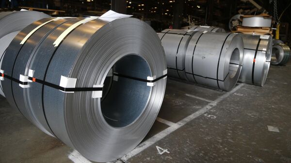 Rollos de acero en un almacén de una empresa de fabricación en Chester, Virginia (imagen referencial)  - Sputnik Mundo