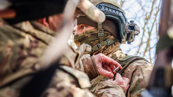 Soldado ruso en la zona de la operación militar especial  - Sputnik Mundo