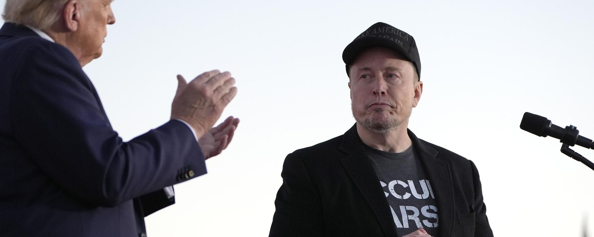 Donald Trump y Elon Musk  - Sputnik Mundo, 1920, 11.04.2025