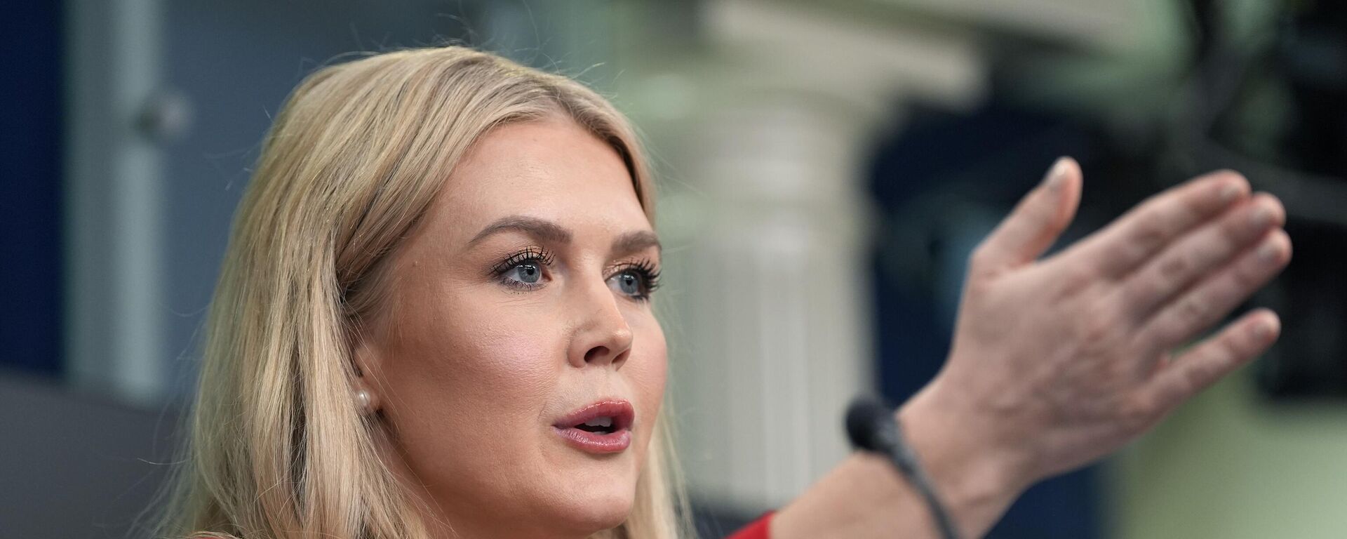 La secretaria de prensa de la Casa Blanca, Karoline Leavitt - Sputnik Mundo, 1920, 27.03.2025