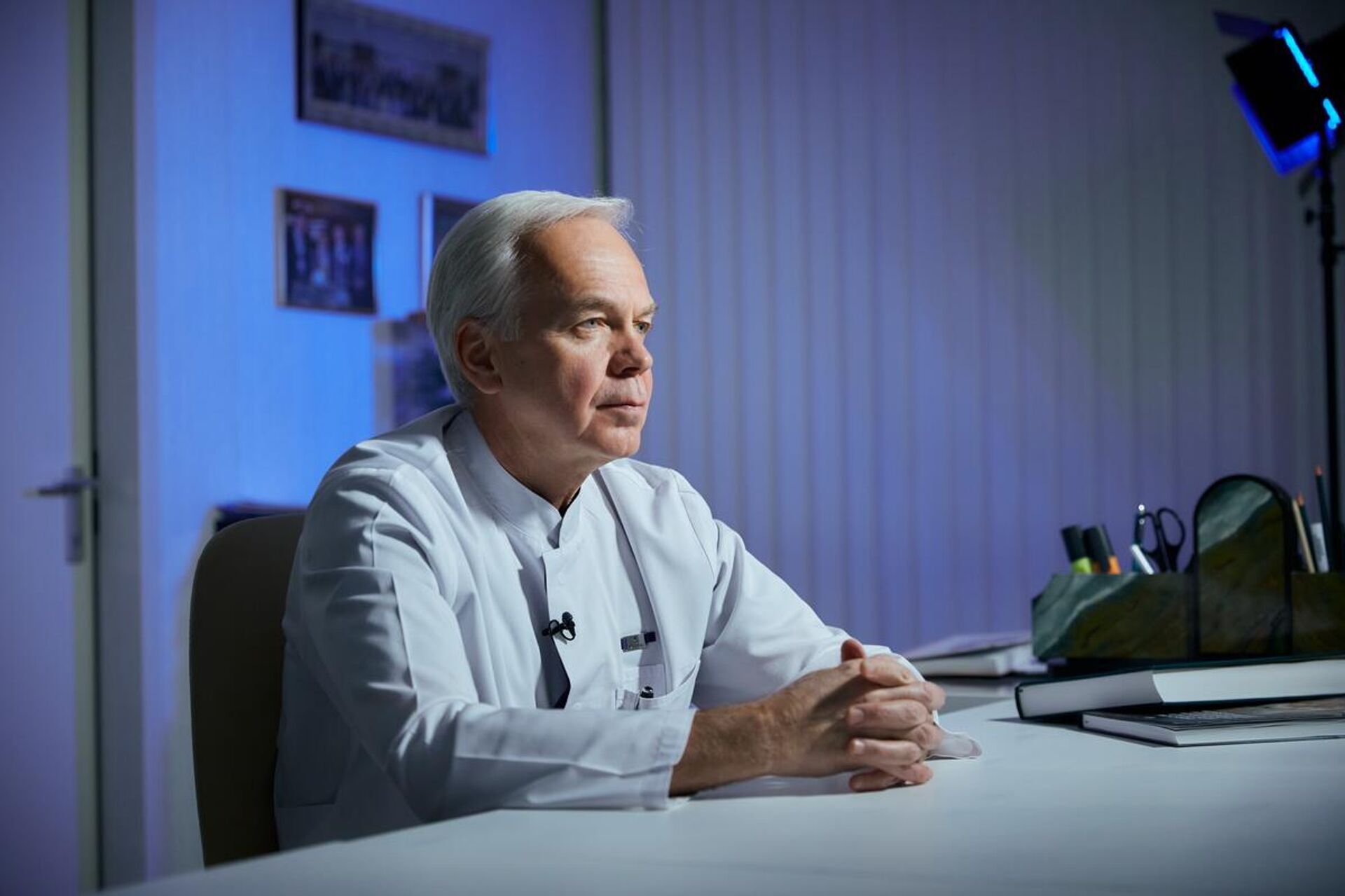 Dmitri Usachiov, director del Centro Nacional de Investigación Médica de Neurocirugía de Burdenko, presidente de la Asociación de Neurocirujanos de Rusia - Sputnik Mundo, 1920, 15.03.2025