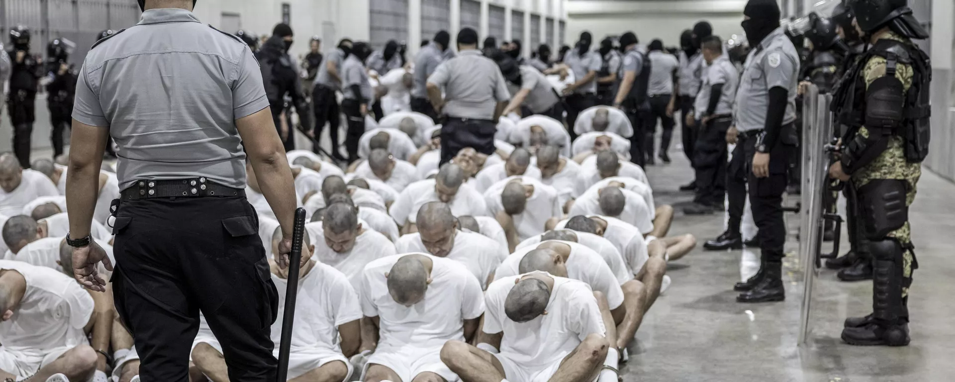 Delincuentes deportados de EEUU a El Salvador - Sputnik Mundo, 1920, 28.01.2026