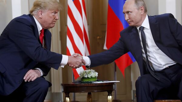 Donald Trump y Vladímir Putin, presidentes de EEUU y Rusia, respectivamente - Sputnik Mundo