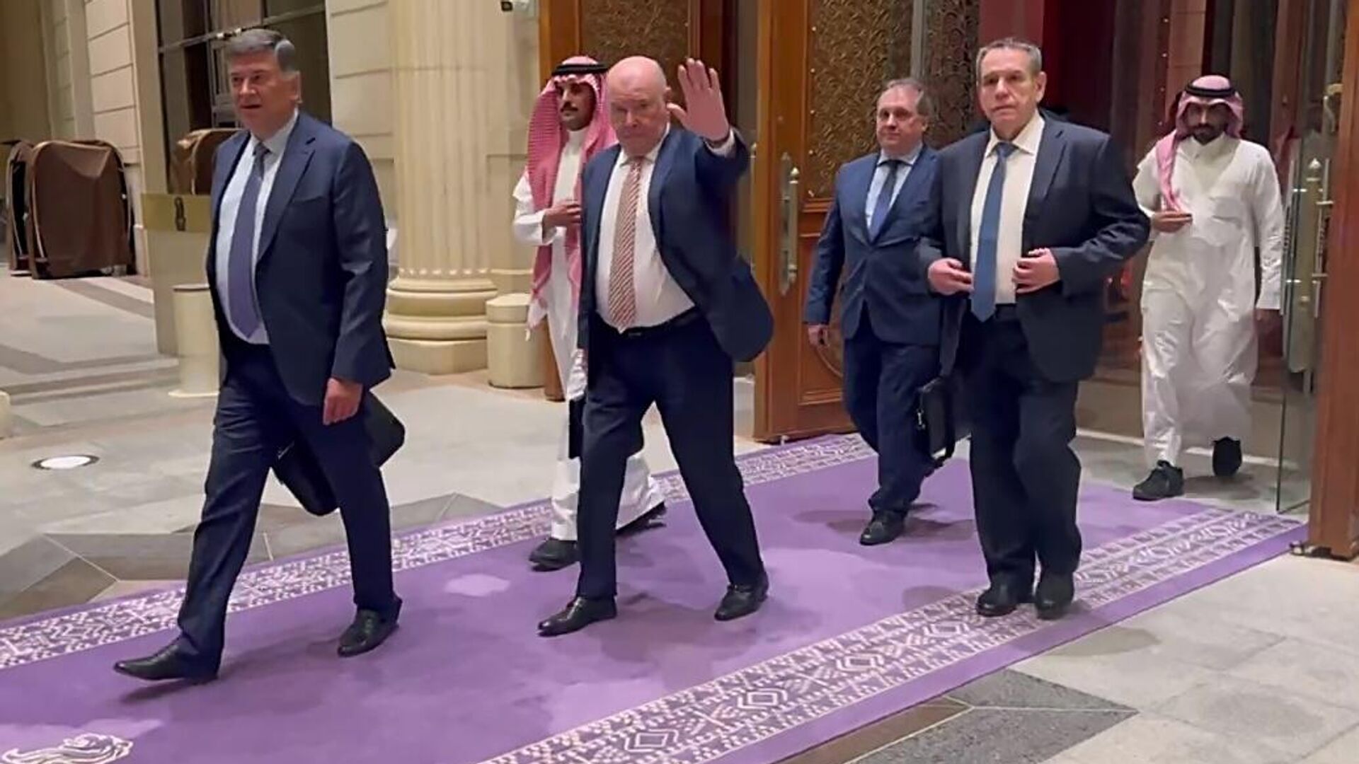 Las conversaciones entre Rusia y Estados Unidos en la capital saudí de Riad
Las conversaciones entre Rusia y Estados Unidos en la capital saudí de Riad - Sputnik Mundo, 1920, 25.03.2025