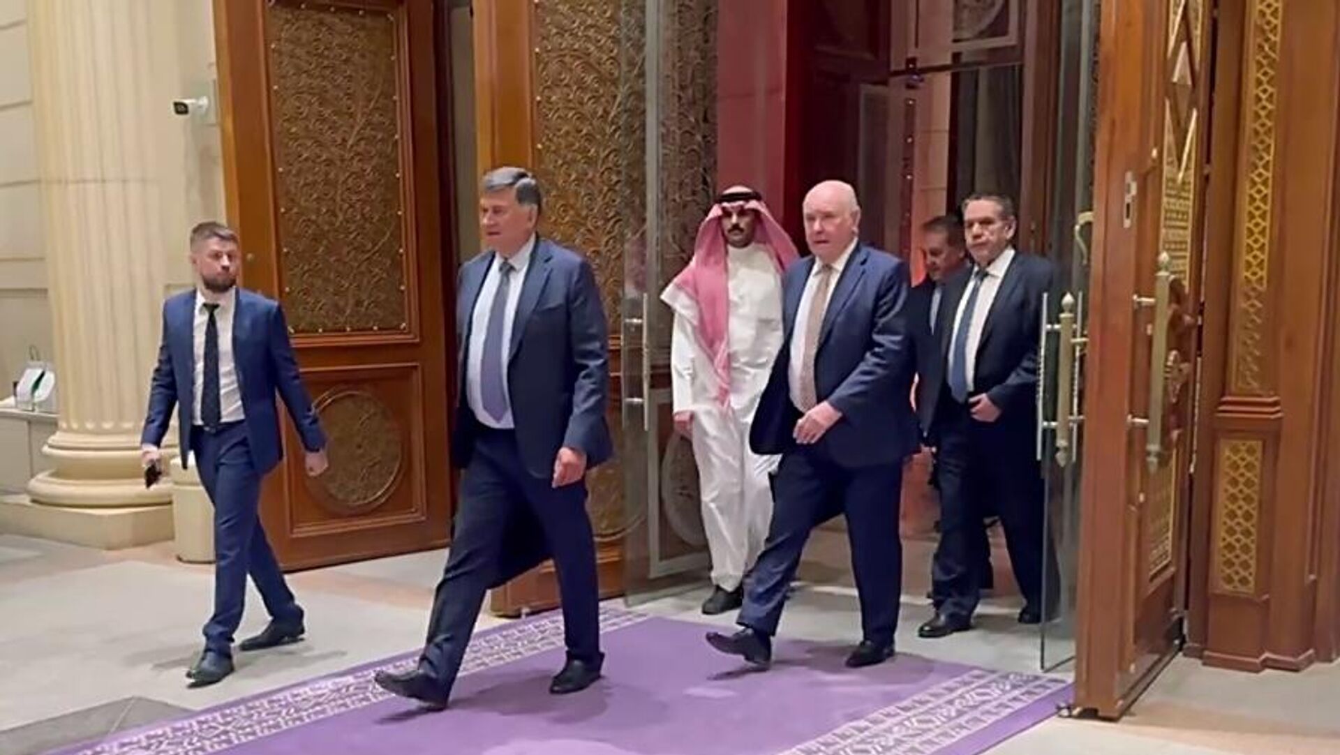Delegación rusa en los diálogos con EEUU en Arabia Saudita Delegación rusa en los diálogos con EEUU en Arabia Saudita - Sputnik Mundo, 1920, 26.03.2025