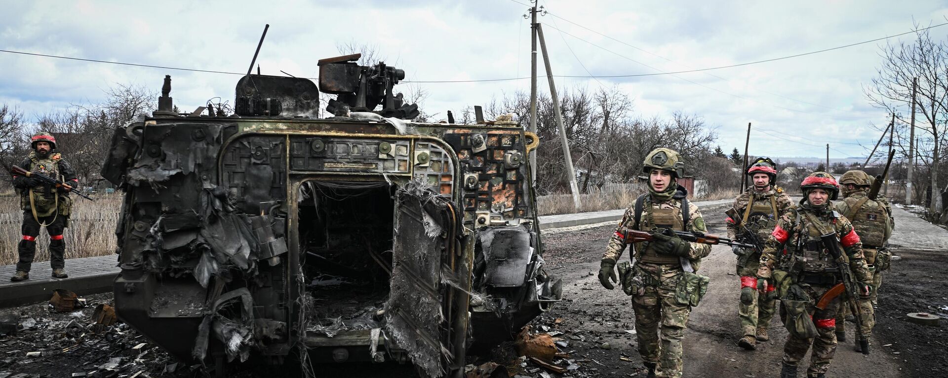 Militares rusos en la zona de la operación especial  - Sputnik Mundo, 1920, 26.03.2025