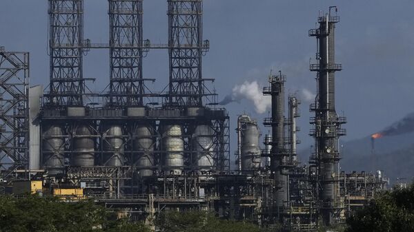 Instalaciones petrolíferas en Venezuela - Sputnik Mundo