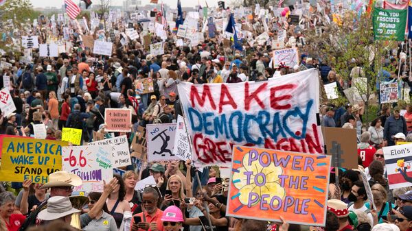 Protestas en EEUU contra las políticas de Donald Trump - Sputnik Mundo