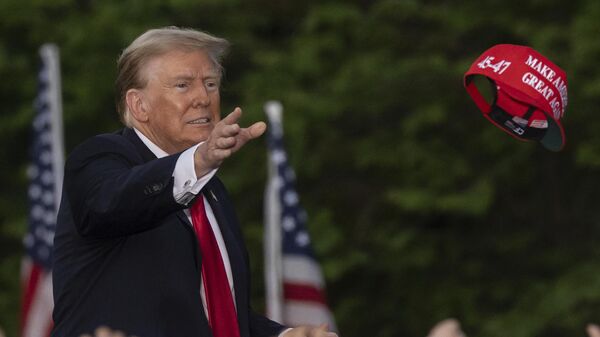 Trump  - Sputnik Mundo