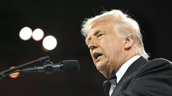 Donald Trump, presidente de EEUU, durante su discurso ante el Comité Nacional Republicano del Congreso, Washington, el 8 de abril de 2025 - Sputnik Mundo