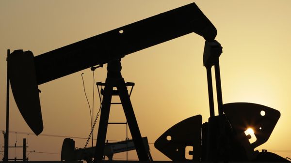 Bombeo de petróleo (Imagen referencial) - Sputnik Mundo