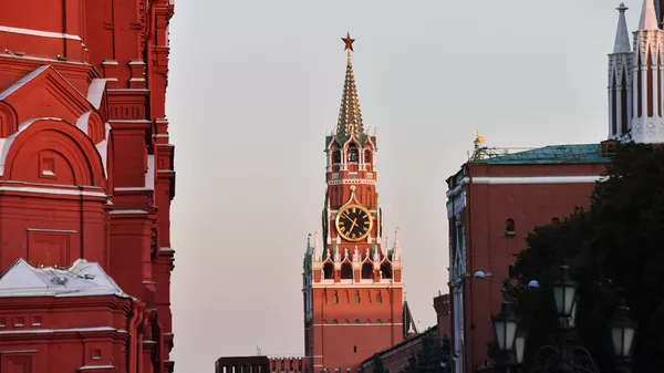 La Torre Spásskaya del Kremlin de Moscú - Sputnik Mundo