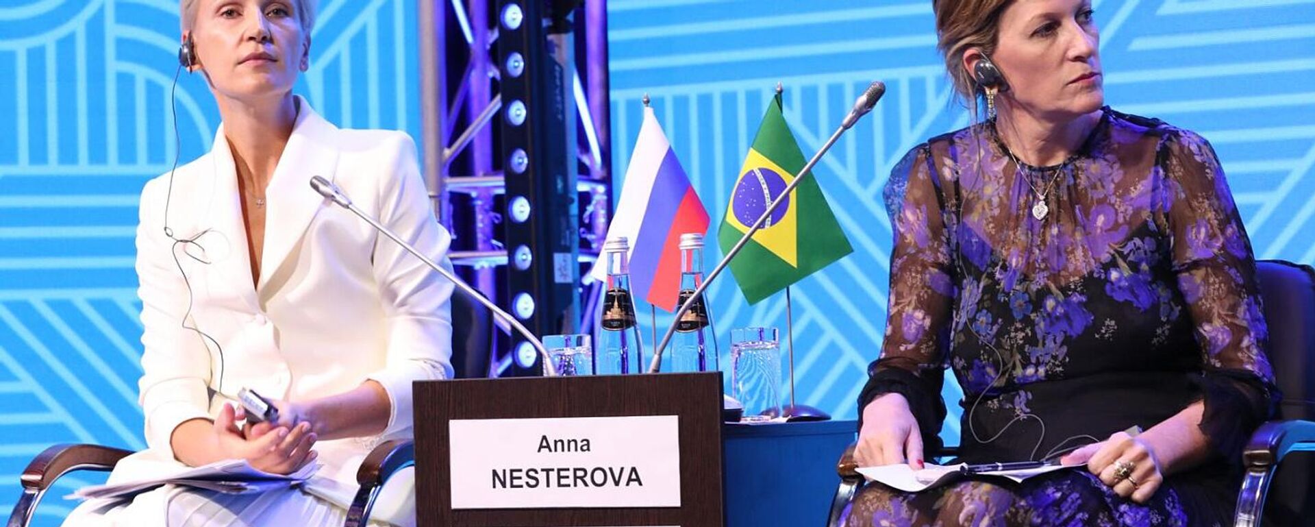 La presidenta de la parte rusa de la Alianza Empresarial de Mujeres de los BRICS, Anna Nésterova, y la presidenta de la Alianza Empresarial de Mujeres de los BRICS Global, Mónica Monteiro - Sputnik Mundo, 1920, 11.04.2025