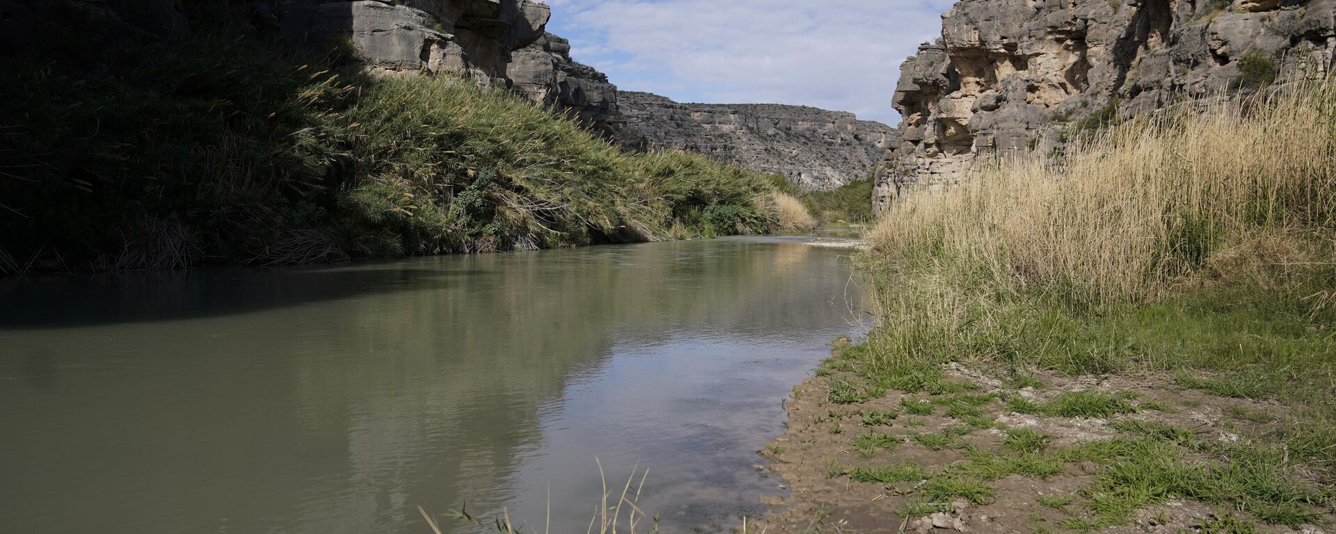 Río Bravo, en la frontera entre México y EEUU - Sputnik Mundo, 1920, 12.04.2025