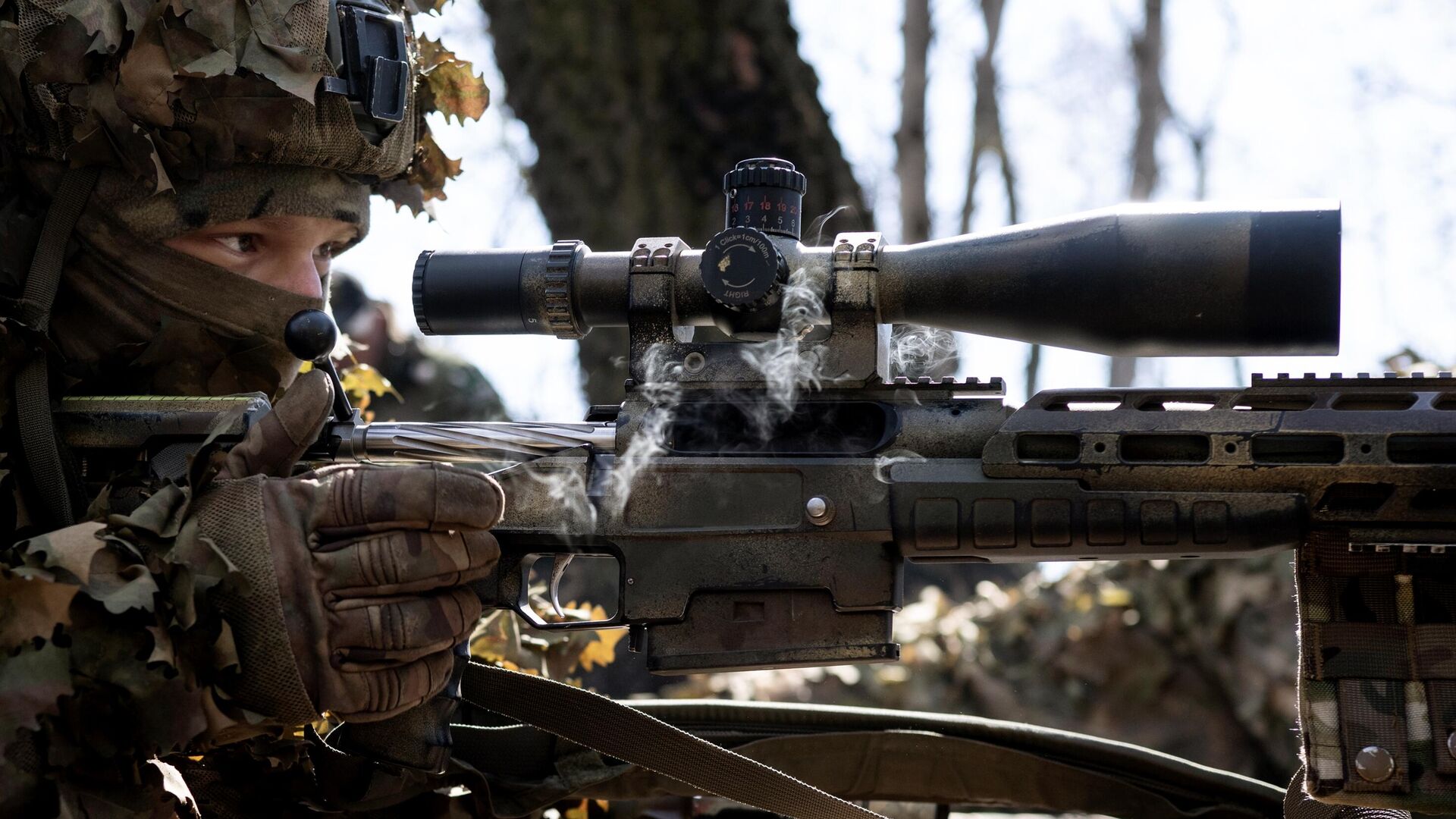 Francotirador del grupo de fuerzas ruso Norte en una sesión de entrenamiento con armas de fuego en la región de Kursk Francotirador del grupo de fuerzas ruso Norte en una sesión de entrenamiento con armas de fuego en la región de Kursk - Sputnik Mundo, 1920, 14.04.2025