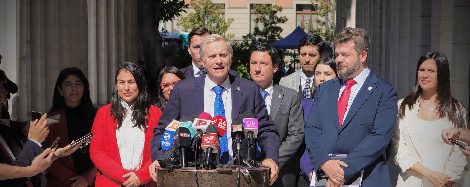 Los candidatos a la Presidencia de Chile, José Antonio Kast, y Johannes Kaiser, en rueda de prensa tras un acuerdo político en abril de 2025 - Sputnik Mundo, 1920, 23.04.2025