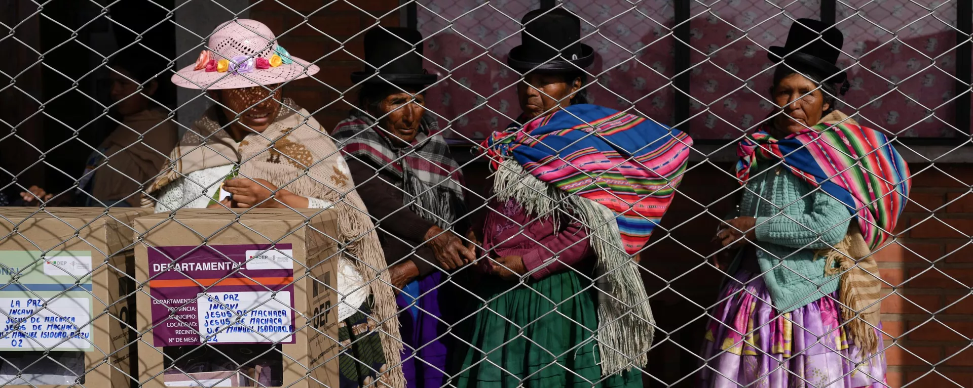 Las comunidades indígenas están luchando por participar en los comicios de Bolivia. - Sputnik Mundo, 1920, 24.04.2025