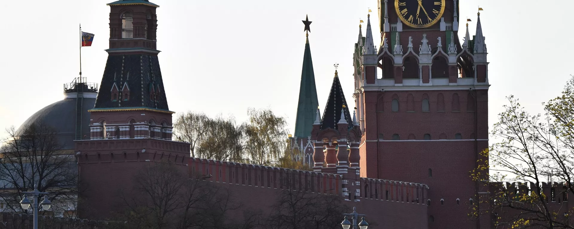 La Torre Spásskaya del Kremlin de Moscú - Sputnik Mundo, 1920, 14.05.2025