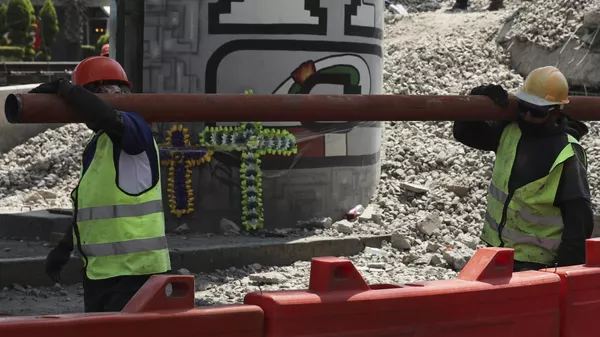 Los trabajadores mexicanos trabajan hasta un máximo de 48 horas. - Sputnik Mundo