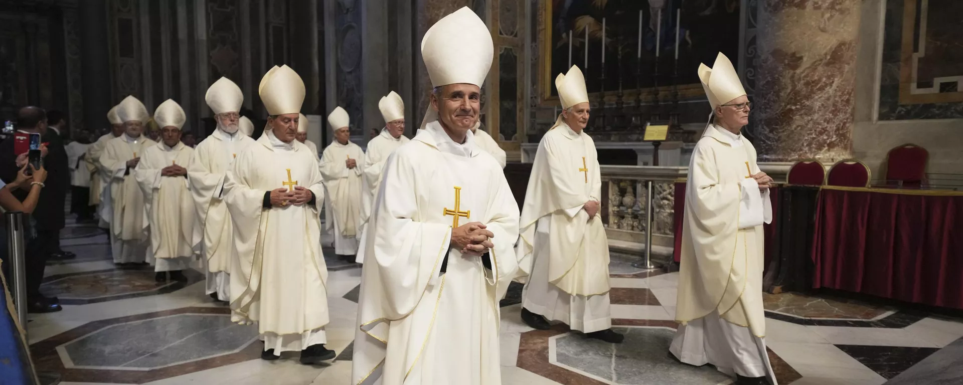 Los cardenales se alistan para participar en el cónclave. - Sputnik Mundo, 1920, 04.05.2025