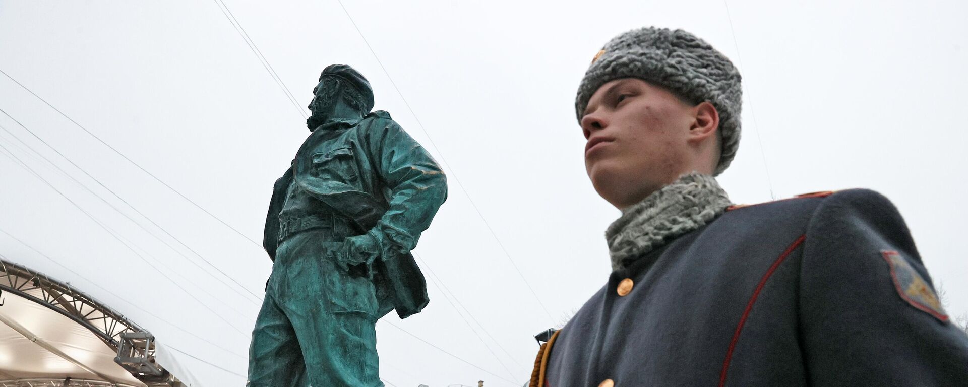 Monumento a Fidel Castro en Rusia y guardia de honor - Sputnik Mundo, 1920, 07.05.2025