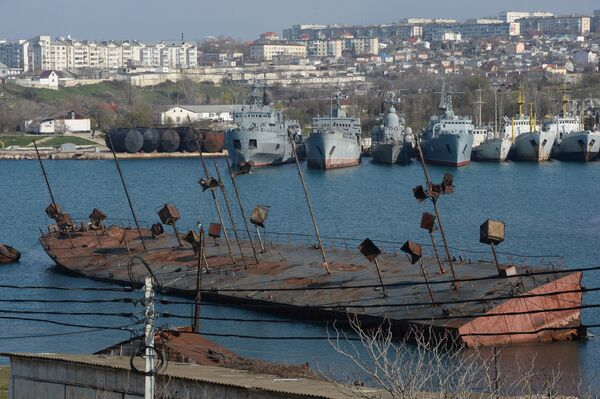 Un viejo barco en una bahía de Sebastopol, 2014. Un viejo barco en una bahía de Sebastopol, 2014. - Sputnik Mundo