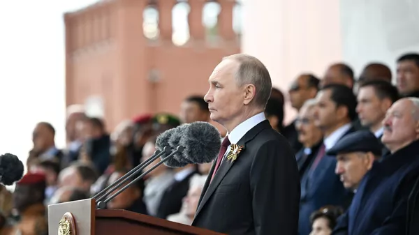 El discurso completo de Putin previo al desfile militar dedicado al 80 aniversario del Día de la Victoria sobre el nazismo  - Sputnik Mundo