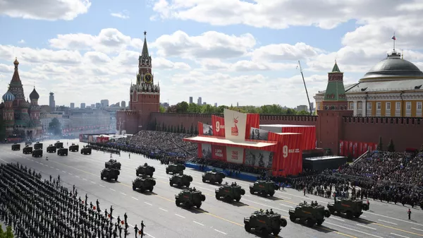 El video completo del desfile militar dedicado al 80.° aniversario del Día de la Victoria sobre el nazismo  - Sputnik Mundo