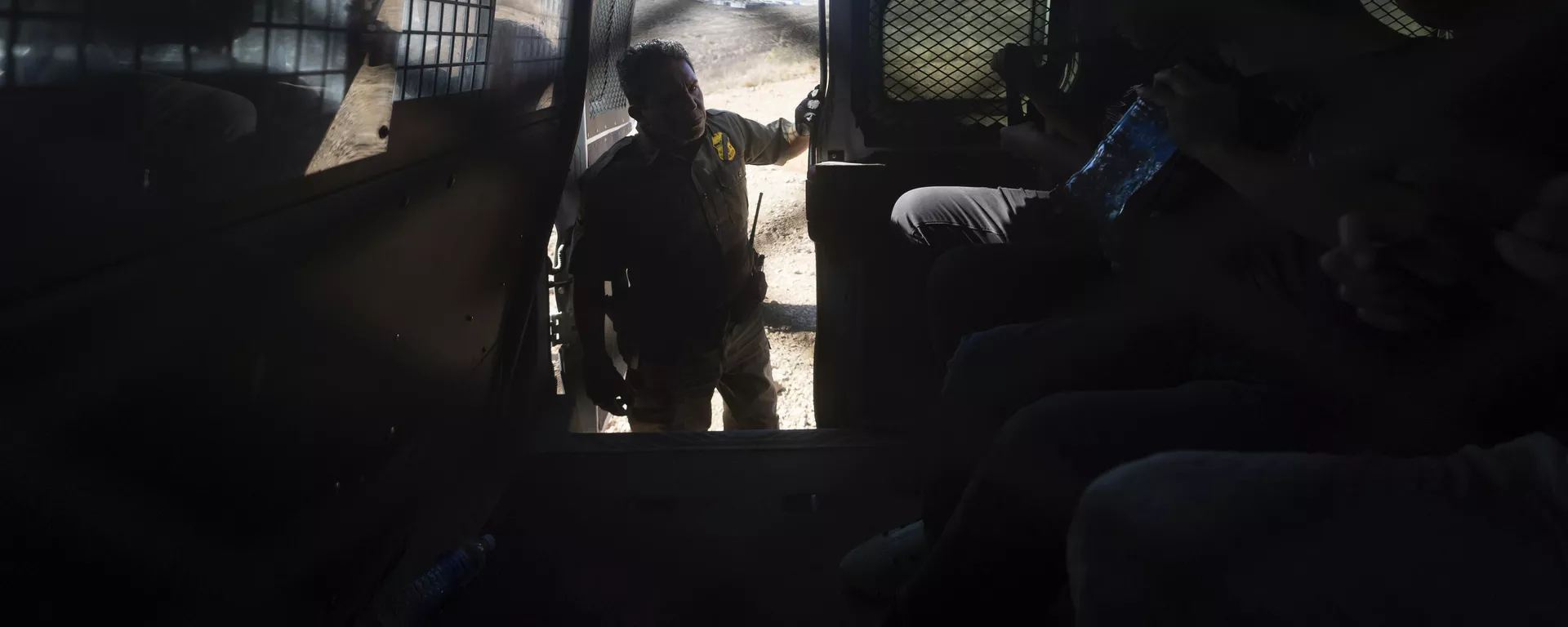 Las autoridades estadounidenses han incrementado el control contra los migrantes irregulares. - Sputnik Mundo, 1920, 10.05.2025