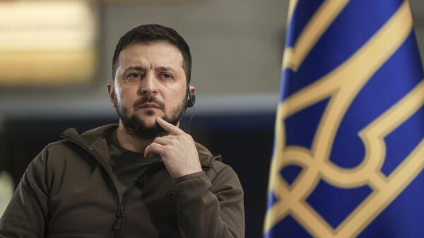 Volodímir Zelenski, ofrece una rueda de prensa en la estación de metro de la Plaza de la Independencia en Kiev, Ucrania, el 23 de abril de 2022   - Sputnik Mundo