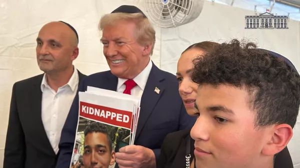 El presidente Trump anunció la liberación del estadounidense capturado por Hamás en 2023. - Sputnik Mundo