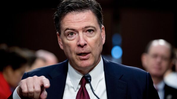 El ex director del FBI, James Comey - Sputnik Mundo