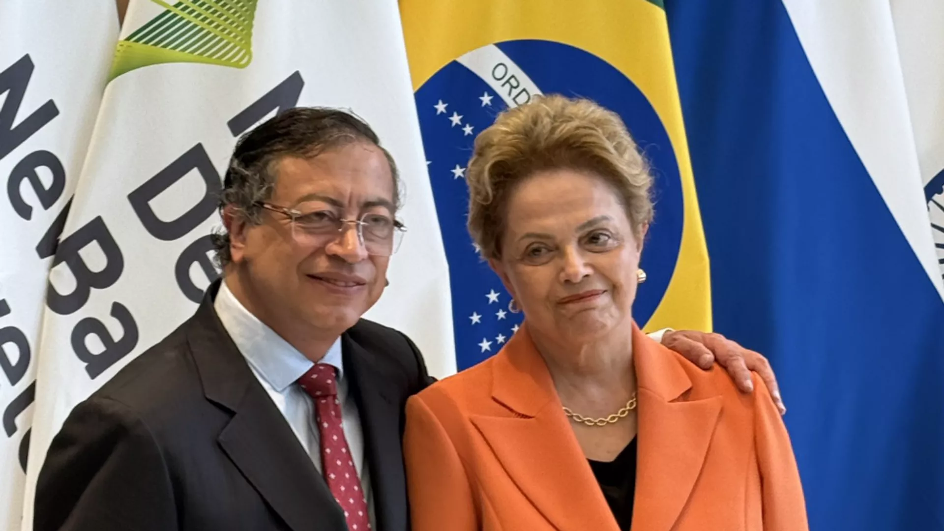 El presidente de Colombia, Gustavo Petro, y la presidenta del Banco de los BRICS, Dilma Rousseff El presidente de Colombia, Gustavo Petro, y la presidenta del Banco de los BRICS, Dilma Rousseff - Sputnik Mundo, 1920, 16.05.2025