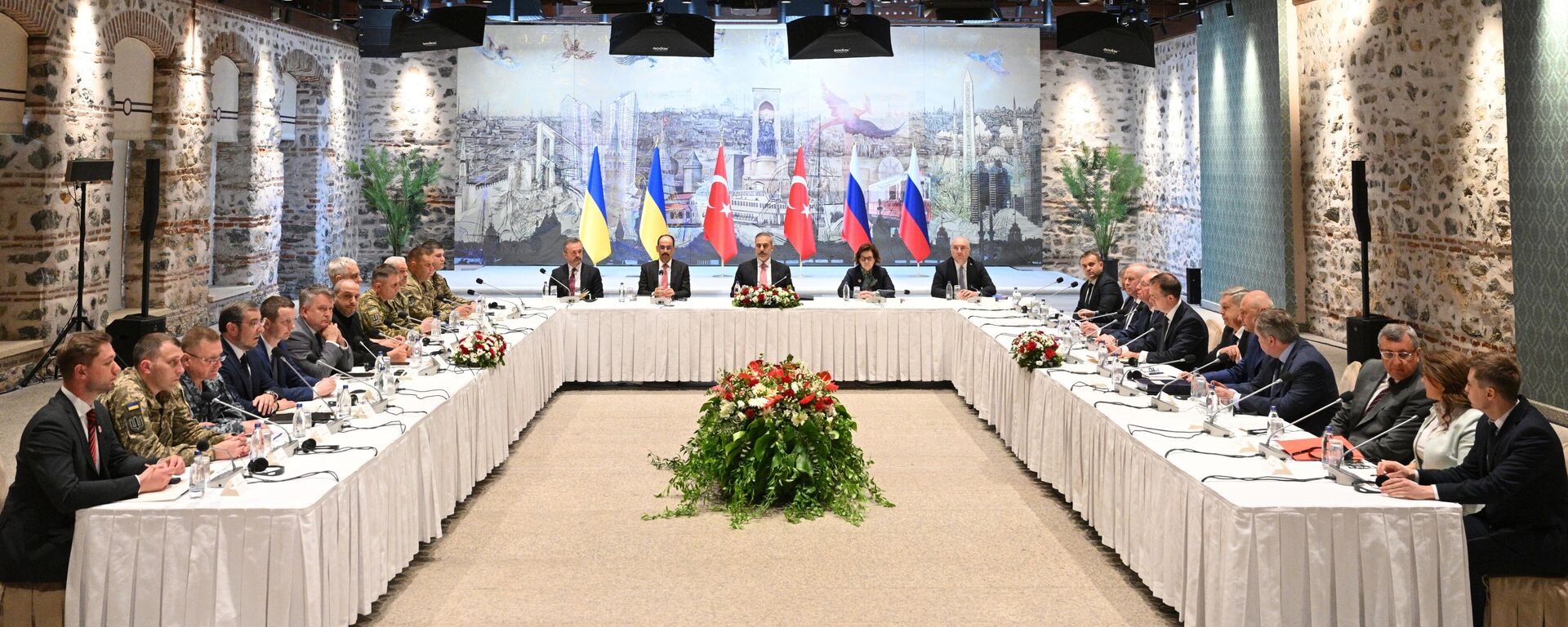 Negociaciones entre las delegaciones de Rusia y Ucrania en Estambul, el 16 de mayo de 2025  - Sputnik Mundo, 1920, 16.05.2025