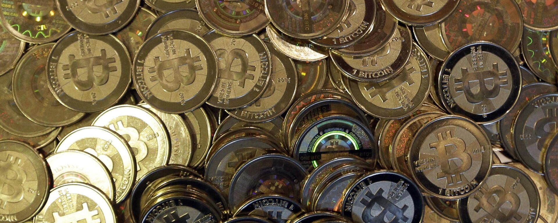 Tokens de bitcoin (imagen referencial)  - Sputnik Mundo, 1920, 22.05.2025