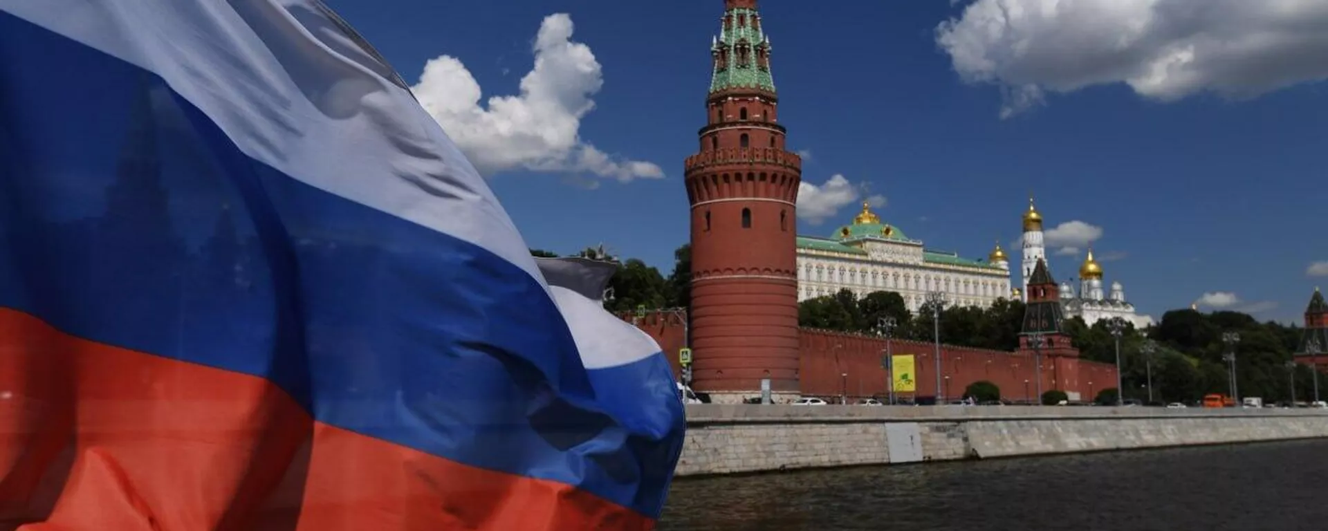 El Kremlin: Rusia tiene, al igual que EEUU, intereses nacionales que son primordiales para Moscú y para Putin - Sputnik Mundo, 1920, 28.05.2025