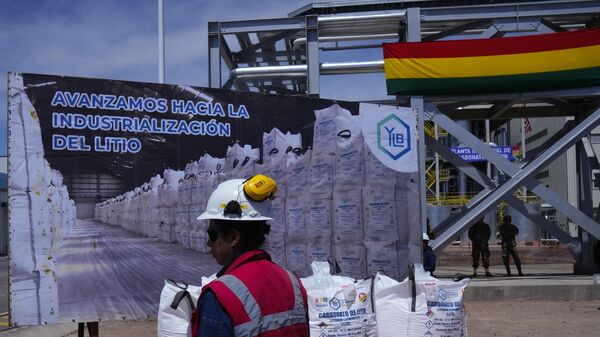 Planta industrial que produce carbonato de litio en Bolivia - Sputnik Mundo