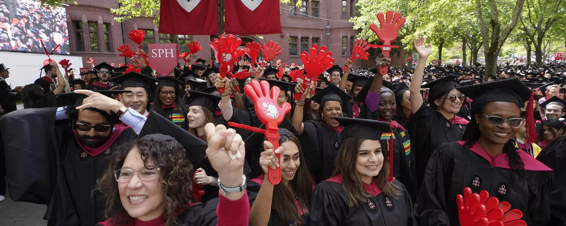 Estudiantes graduados de la Universidad de Harvard - Sputnik Mundo, 1920, 29.05.2025