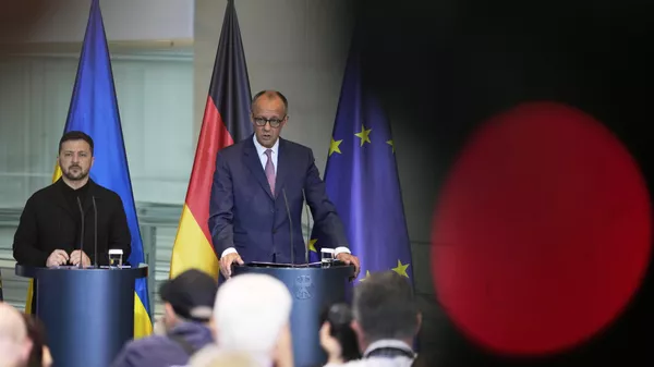 Volodímir Zelenski y Friedrich Merz, canciller alemán - Sputnik Mundo