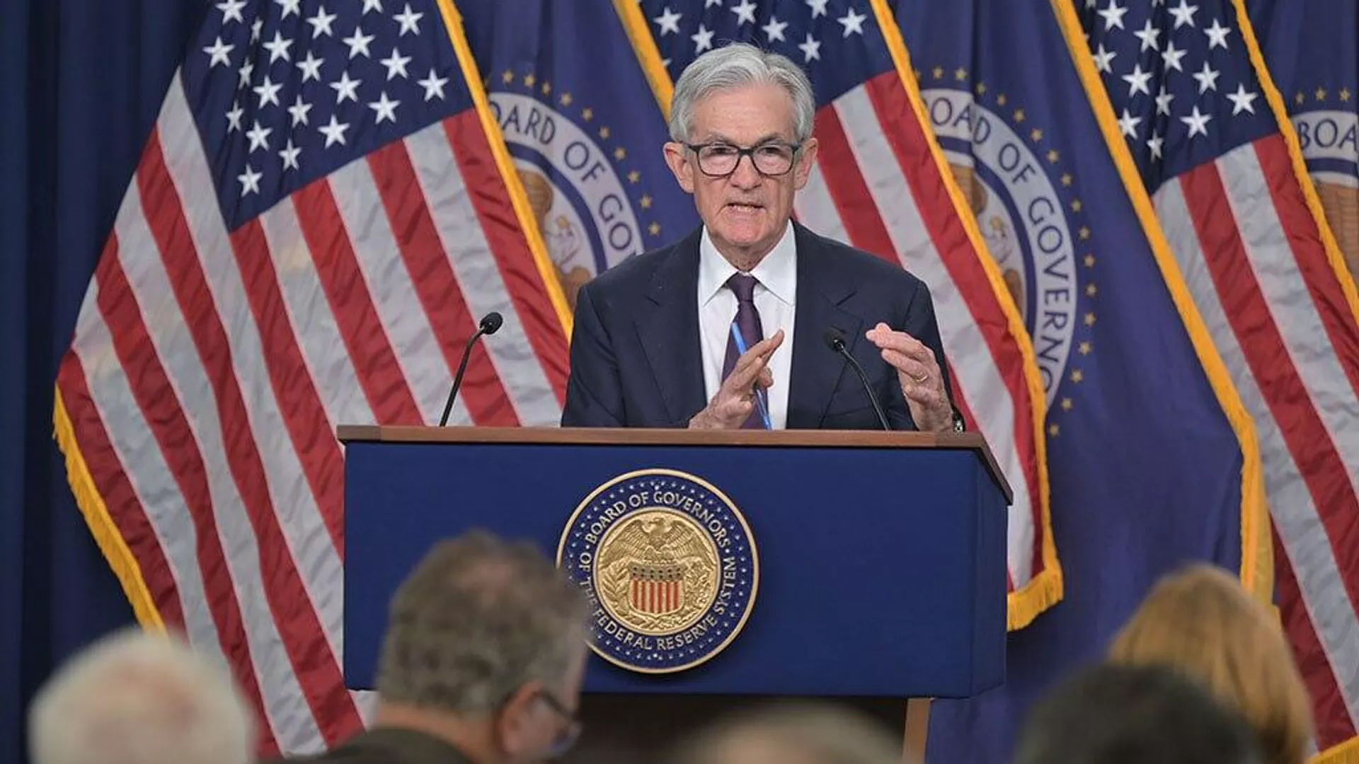 Trump le dice a Powell: la Reserva Federal está cometiendo un error al no recortar tasas de interés
