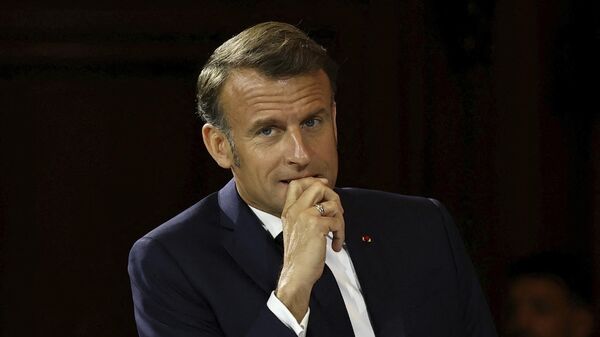 Emmanuel Macron, presidente de Francia, asiste al acto Elige Europa para la ciencia, para animar a investigadores y científicos de todo el mundo a ejercer en Europa, en la Universidad de la Sorbona de París, 5 de mayo de 2025  - Sputnik Mundo