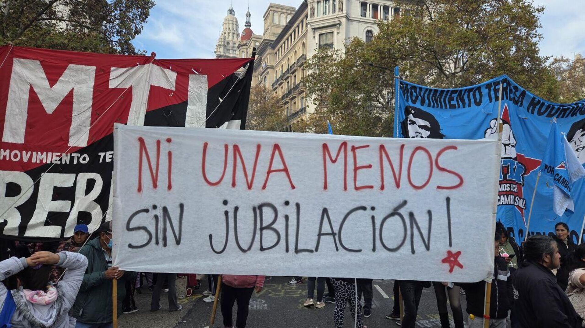 Las manifestaciones de este 4 junio en Buenos Aires, Argentina, congregaron a varios gremios. Las manifestaciones de este 4 junio en Buenos Aires, Argentina, congregaron a varios gremios. - Sputnik Mundo, 1920, 04.06.2025