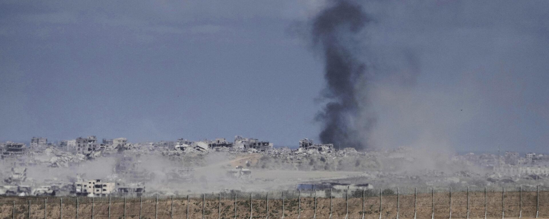 Israel ha bombardeado Gaza con intensidad. - Sputnik Mundo, 1920, 05.06.2025