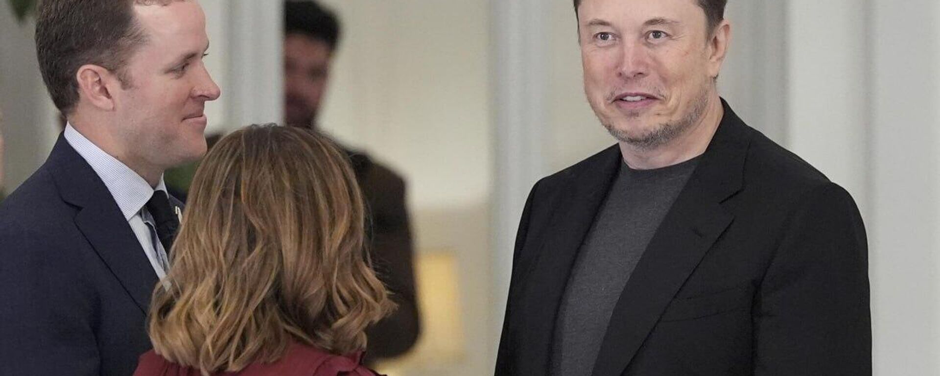 ¿Tercera vía?: Musk publica encuesta para sugerir la creación de otro partido político en EEUU - Sputnik Mundo, 1920, 05.06.2025