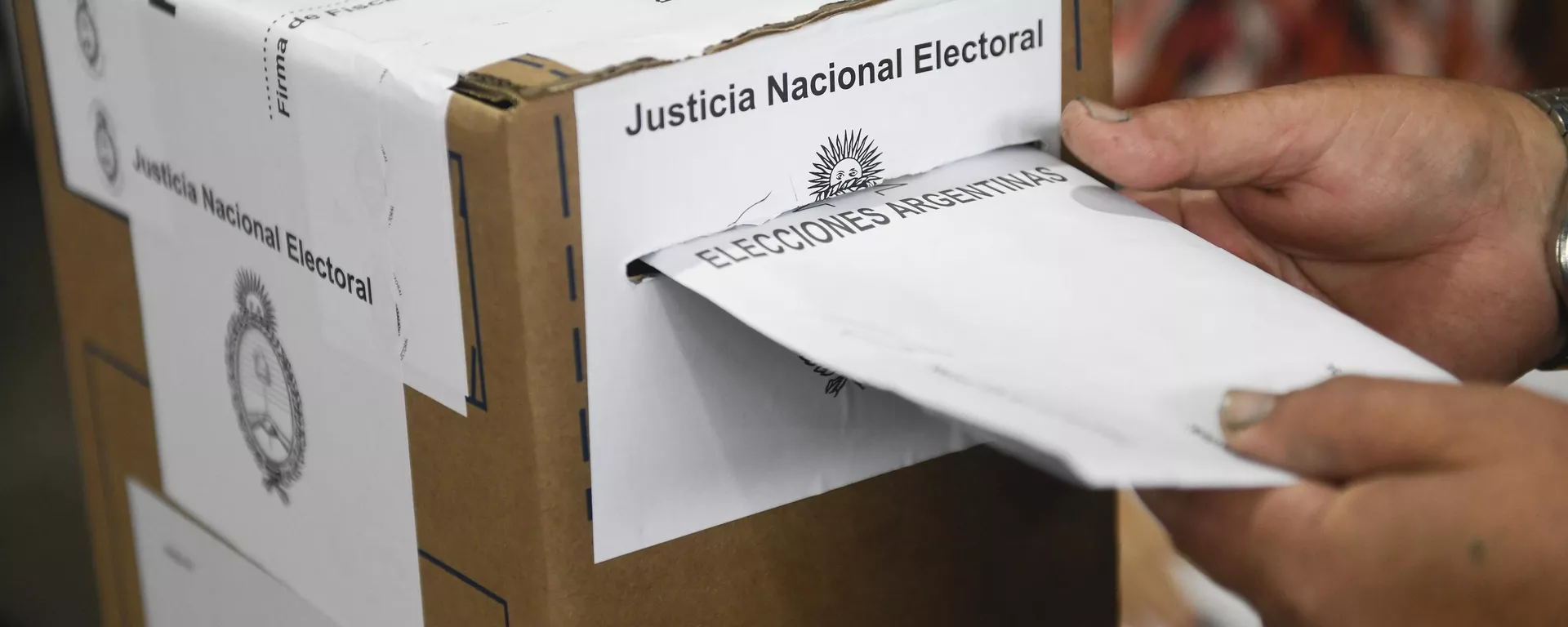 Ha caído el número de participantes en las elecciones en Argentina. - Sputnik Mundo, 1920, 10.06.2025